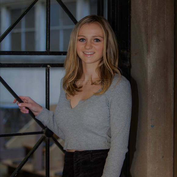 Meet your Posher, Taryn - Picture 1 of 1